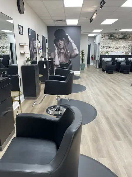 Salon Space